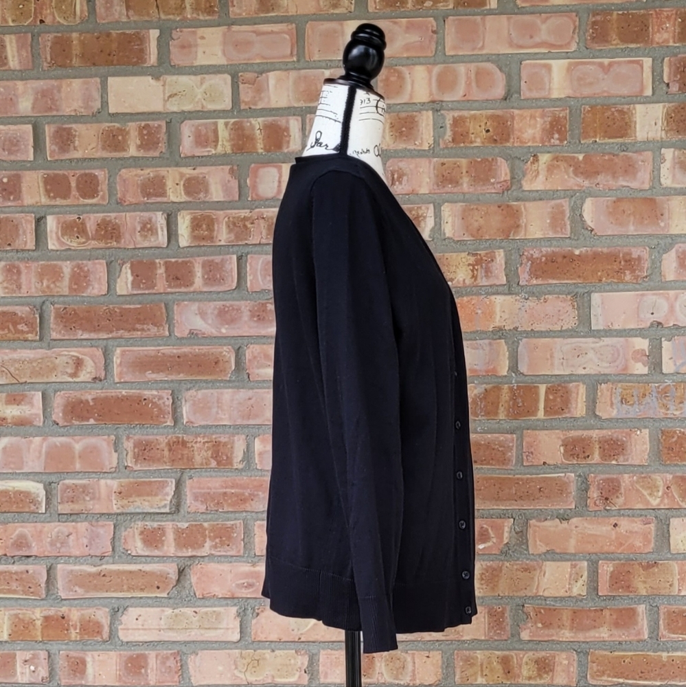 Amazon Essentials Women's Black Cardigan Sweater V-neck- Size XL - Picture 4 of 11